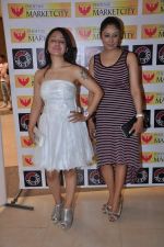 Madhuri Pandey, Anjali Pandey at Model Shamita Singha hosts women_s day special lunch at Grillopolis in Phoniex Market City, Mumbai on 8th March 2013 (93).JPG